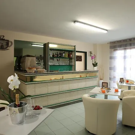 Canta Apartahotel